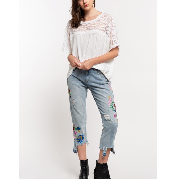 White Top Lace short sleeve Top - Picture 3 of 4